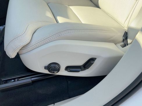 New 2026 Volvo XC90 T8 Ultra w/ Protection Package Premier image 12