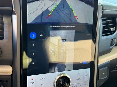 New 2024 Ford Expedition Max Platinum image 16