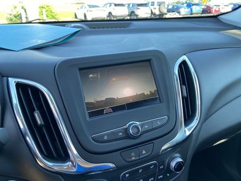 Used 2023 Chevrolet Equinox LT FWD image 36
