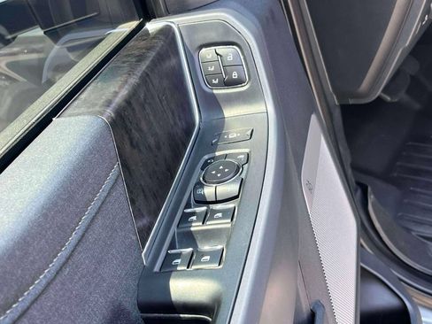 Used 2024 Ford F250 Lariat w/ Lariat Ultimate Package AWD/4WD image 24