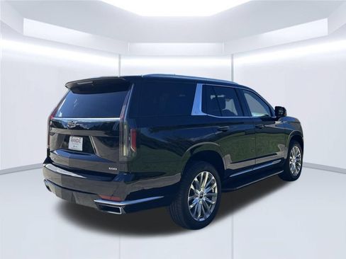 Used 2023 Cadillac Escalade Premium Luxury AWD/4WD image 4