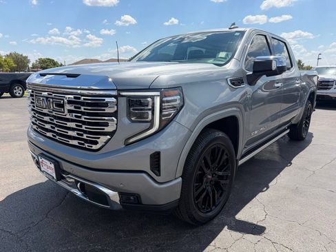 Used 2023 GMC Sierra 1500 Denali w/ Denali Carbonpro Edition AWD/4WD image 10