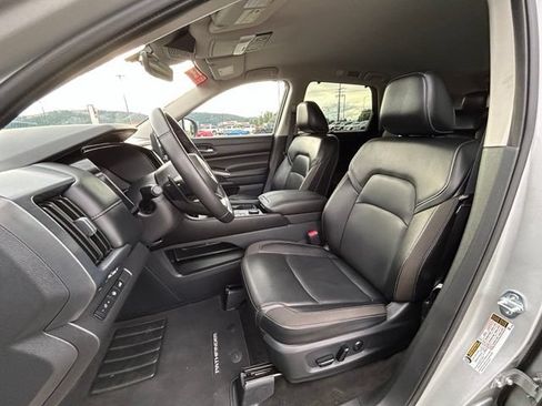 Certified 2025 Nissan Pathfinder SL AWD/4WD image 27