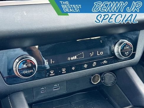 Used 2024 Mitsubishi Outlander ES image 15