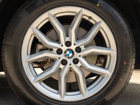 Used 2023 BMW X5 xDrive40i w/ Premium Package AWD/4WD image 55