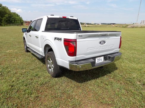 Used 2025 Ford F150 XLT w/ Equipment Group 302A MID image 9