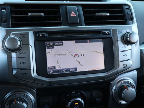 Used 2014 Toyota 4Runner SR5 image 23