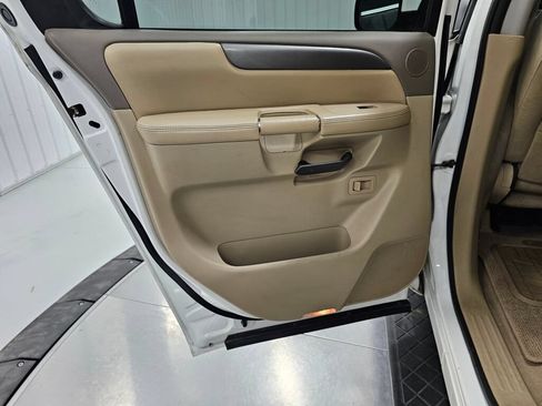 Used 2012 Nissan Armada SV AWD/4WD image 32