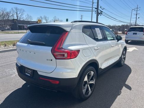 Certified 2025 Volvo XC40 B5 Plus image 5