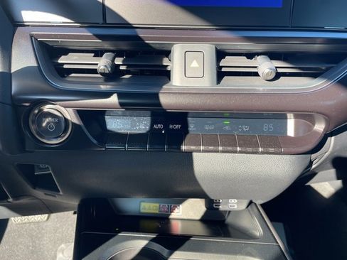 New 2025 Lexus UX 300h 300h F SPORT DESIGN AWD image 21