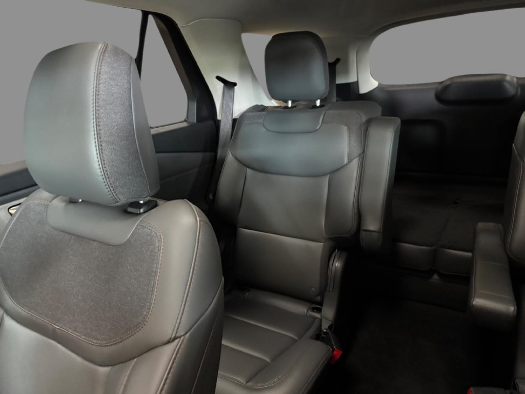 New 2026 Ford Explorer Active w/ Active Comfort Package AWD/4WD image 11