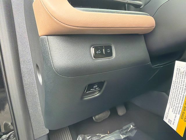 New 2026 Lincoln Navigator L Black Label AWD/4WD image 36