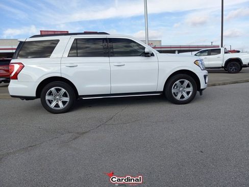 Used 2020 Ford Expedition XLT w/ Equipment Group 202A image 2