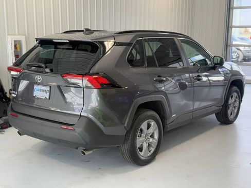 Used 2025 Toyota RAV4 LE AWD/4WD image 3