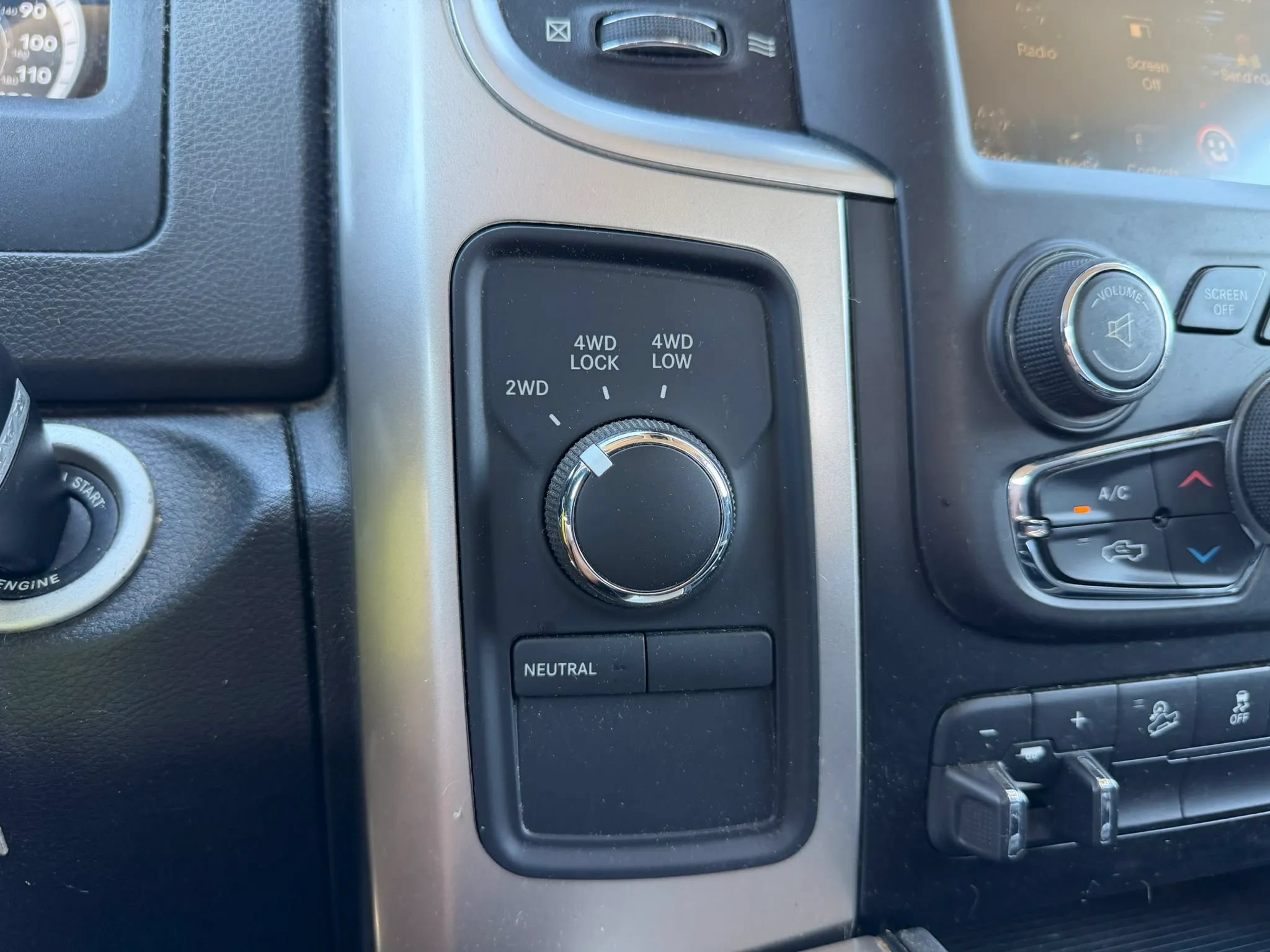 Used 2017 RAM 2500 Big Horn w/ Sport Appearance Group AWD/4WD image 16
