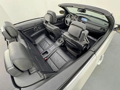 Used 2011 BMW M3 Convertible image 35