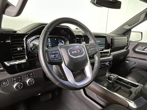 Used 2023 GMC Sierra 1500 SLT w/ SLT Convenience Package AWD/4WD image 13