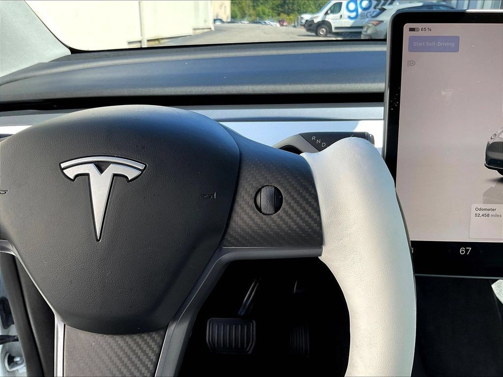 Used 2024 Tesla Model Y Long Range AWD/4WD image 13