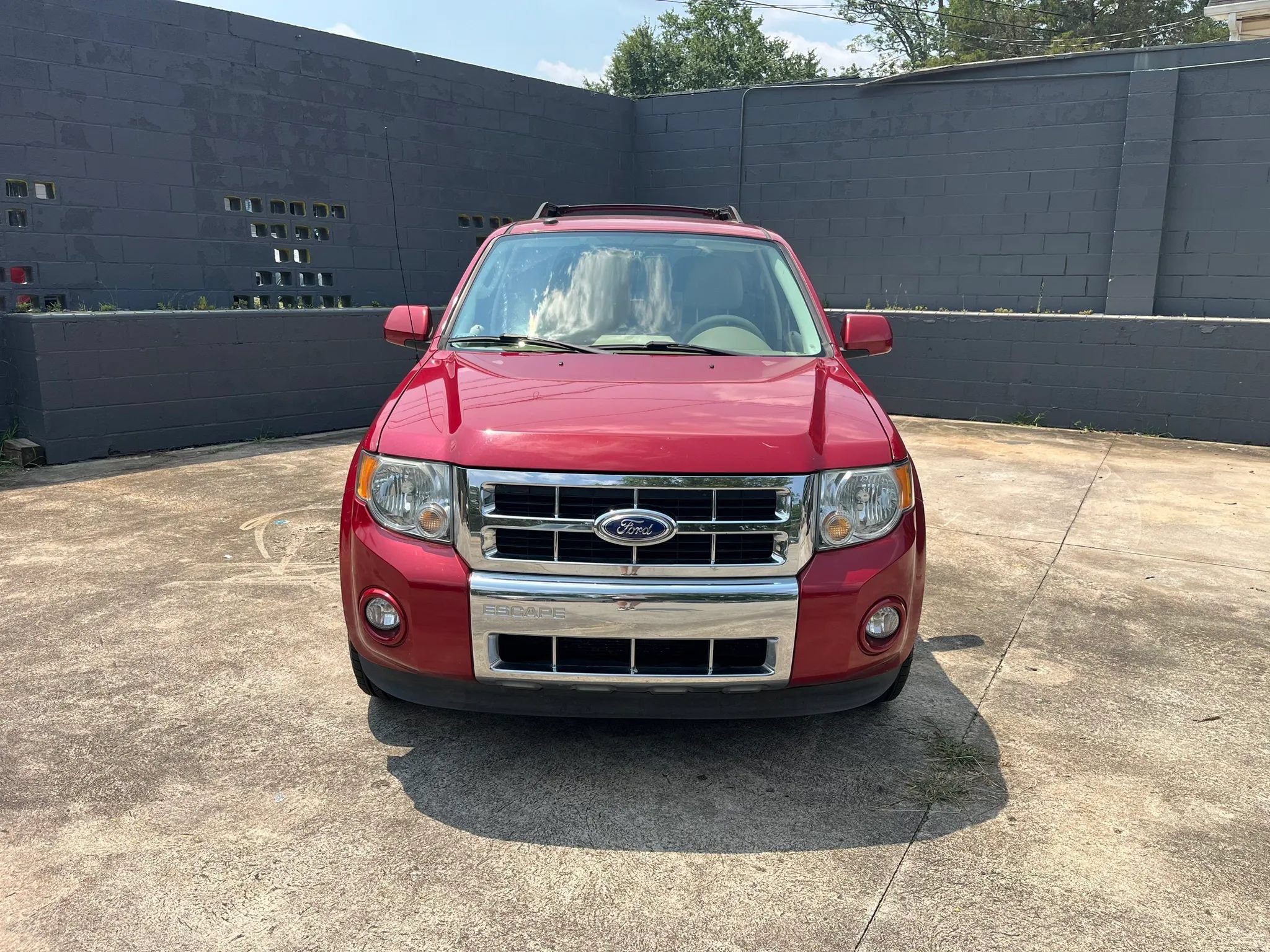 Used 2011 Ford Escape Limited FWD image 3