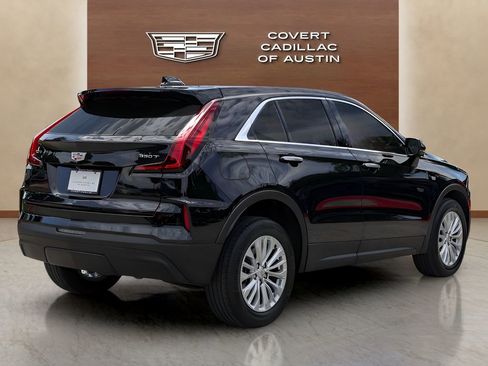 Certified 2024 Cadillac XT4 Luxury FWD image 4