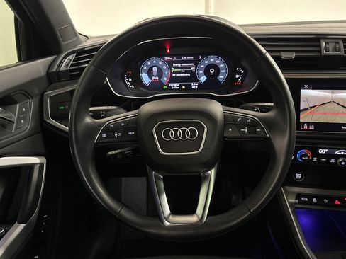 Used 2022 Audi Q3 2.0T Premium Plus w/ Premium Plus Package image 9