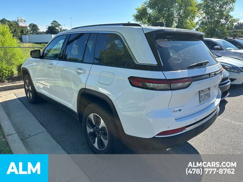 Used 2023 Jeep Grand Cherokee 4WD 4xe image 9