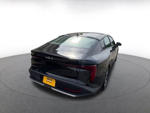 Used 2025 Kia K4 LXS image 12