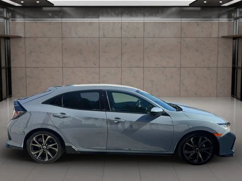 Used 2017 Honda Civic Sport image 7