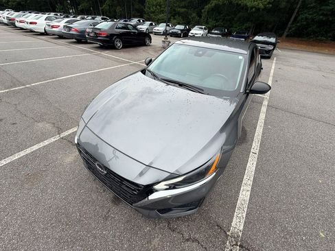 Used 2024 Nissan Altima 2.5 S FWD image 29