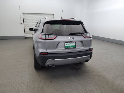 Used 2019 Jeep Cherokee Limited image 6