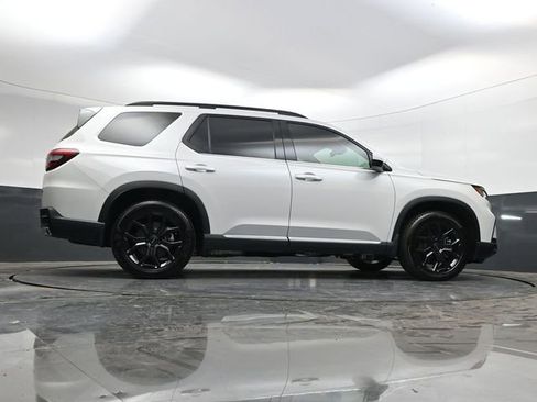 Used 2025 Honda Pilot Touring image 34