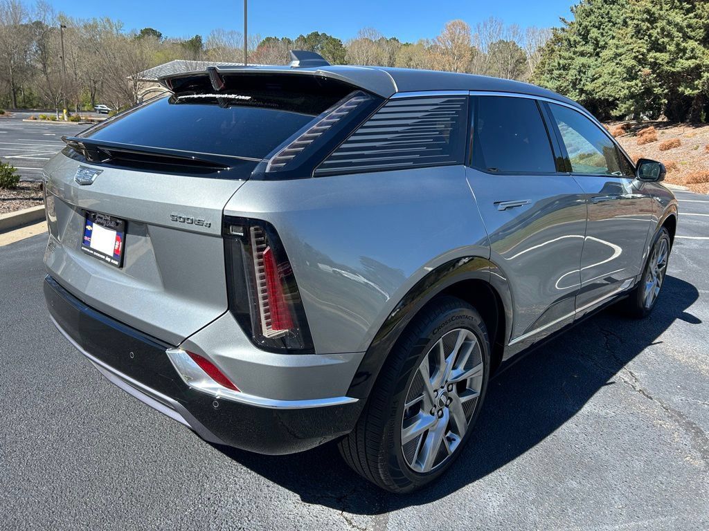 Used 2025 Cadillac Optiq Luxury 1 AWD/4WD image 25