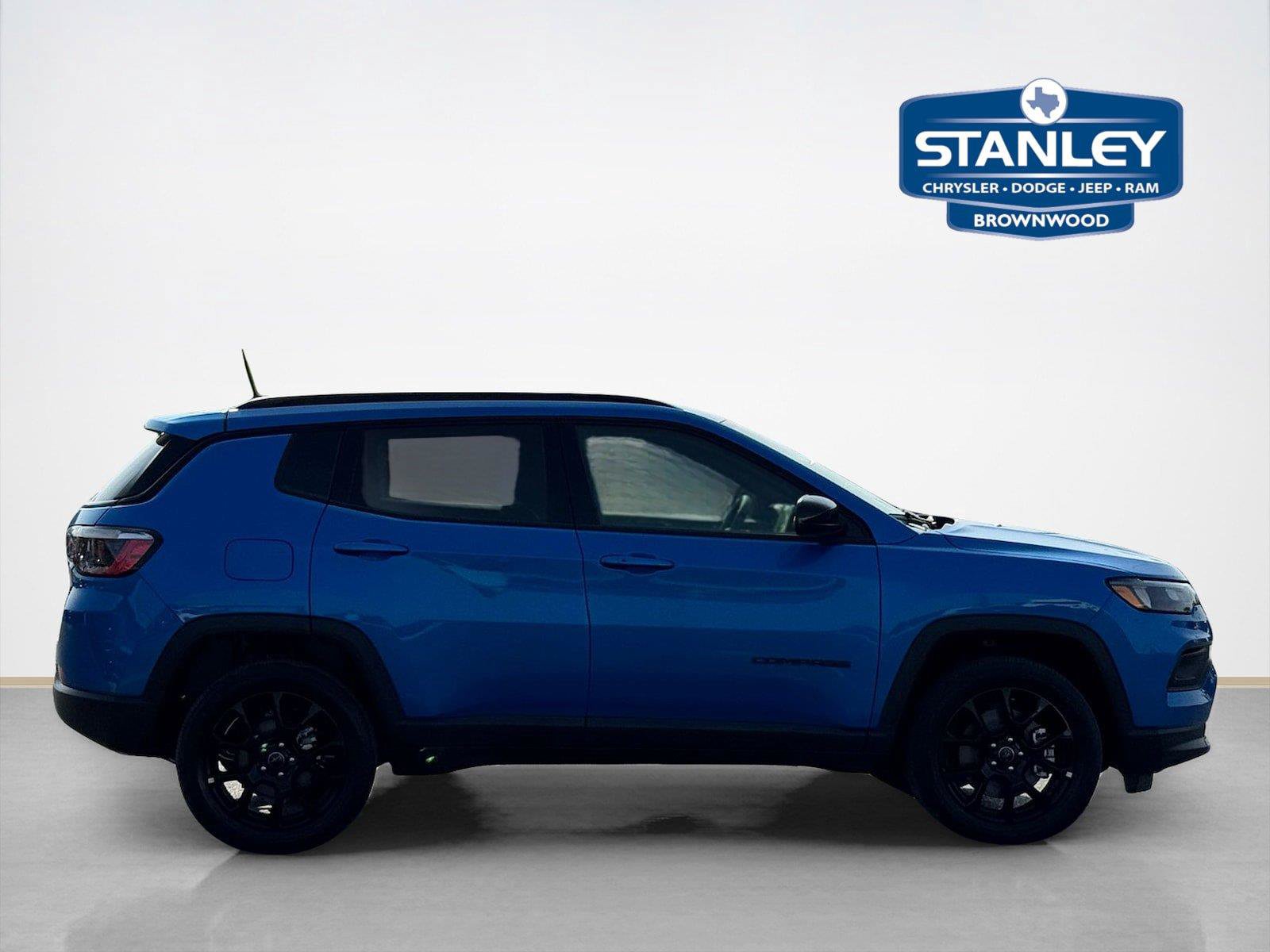 New 2026 Jeep Compass Latitude AWD/4WD image 9