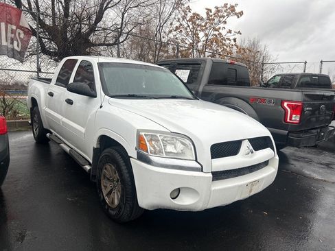 Used 2007 Mitsubishi Raider LS image 1