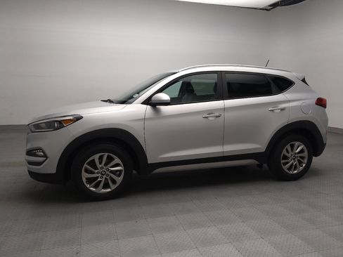Used 2017 Hyundai Tucson SE w/ SE Popular Package 02 FWD image 2