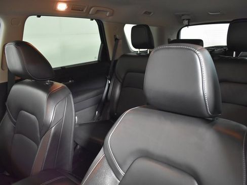 Certified 2024 Nissan Pathfinder SL image 10