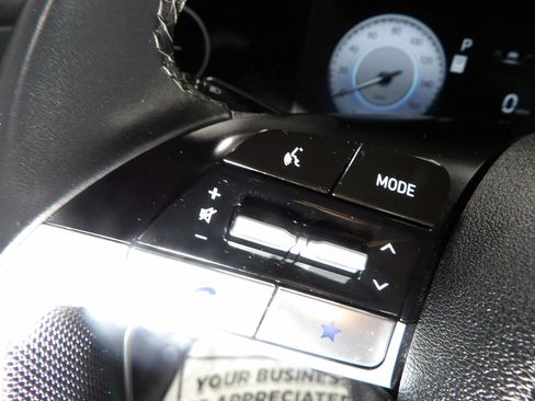 Used 2024 Hyundai Elantra SEL w/ Convenience Package FWD image 21
