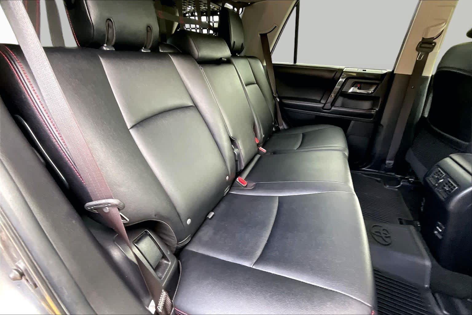 Used 2019 Toyota 4Runner TRD Off-Road Premium AWD/4WD image 34