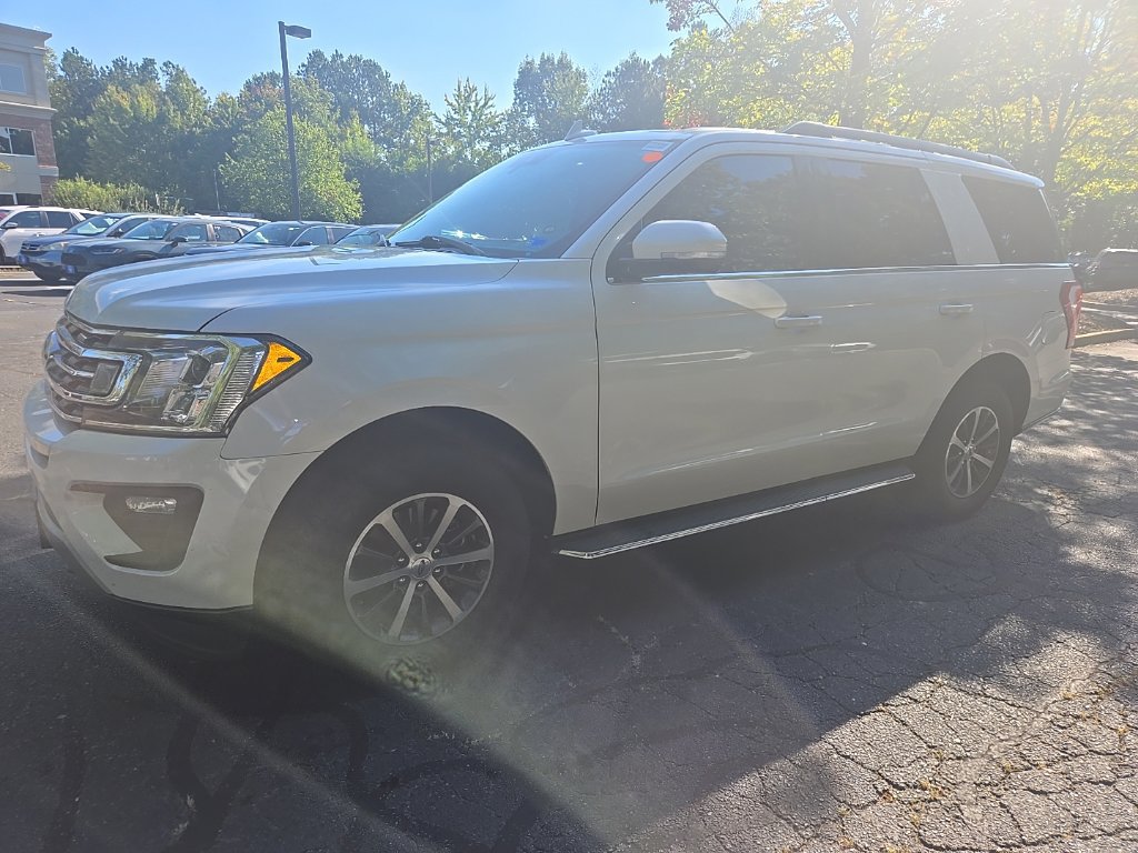 Used 2019 Ford Expedition XLT w/ Equipment Group 202A AWD/4WD image 1