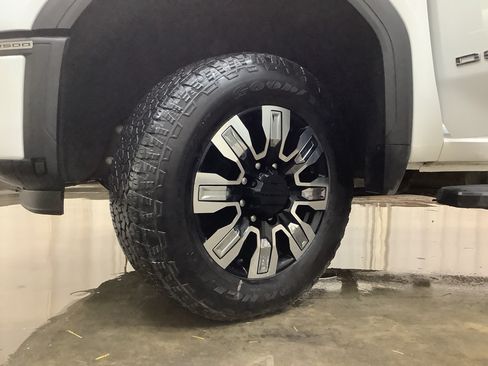 Used 2025 GMC Sierra 2500 Denali AWD/4WD image 28