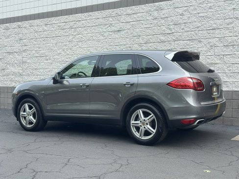 Used 2014 Porsche Cayenne Platinum Edition w/ Walnut Interior Package AWD/4WD image 2