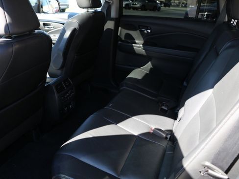 Used 2021 Honda Pilot Touring image 33