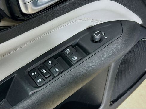 Used 2024 Jeep Compass Limited AWD/4WD image 19