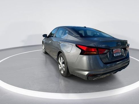 Used 2025 Nissan Altima 2.5 S FWD image 7