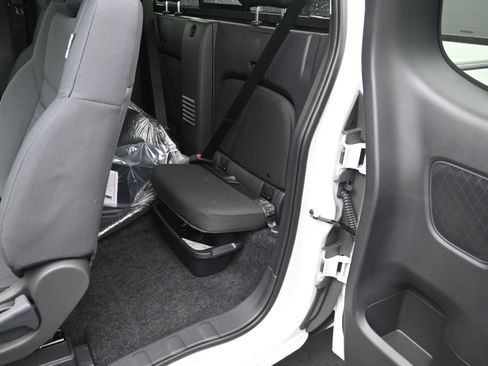 New 2026 Nissan Frontier S image 17