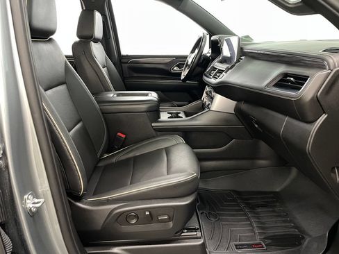 Certified 2023 GMC Yukon XL SLT w/ SLT Premium Package AWD/4WD image 44