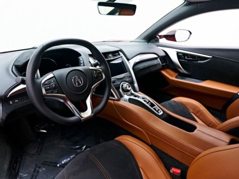 Used 2017 Acura NSX image 19