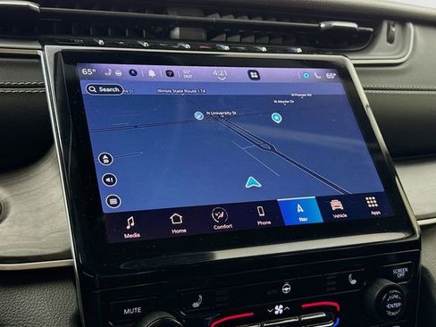 Used 2023 Jeep Grand Cherokee Limited w/ Trailer Tow Prep Group (B) image 13