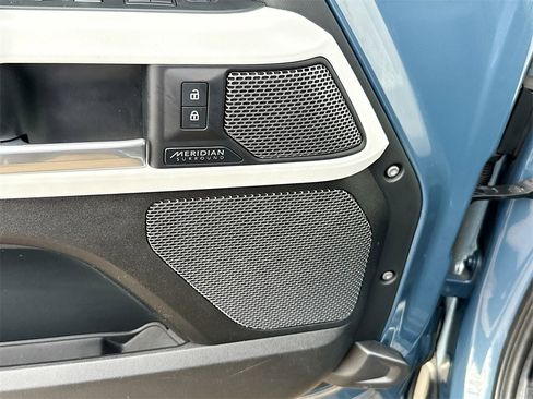 Used 2023 Land Rover Defender 90 SE image 20
