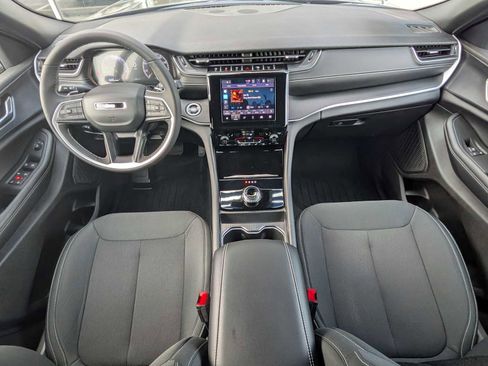 Used 2025 Jeep Grand Cherokee Laredo X w/ Luxury Tech Group I AWD/4WD image 30
